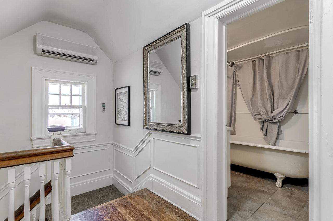 Four Bedroom Rosedale Home Toronto Eksteriør bilde