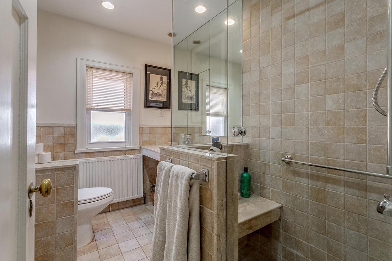 Four Bedroom Rosedale Home Toronto Eksteriør bilde